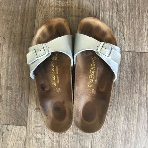 Sliver Birkenstock’s